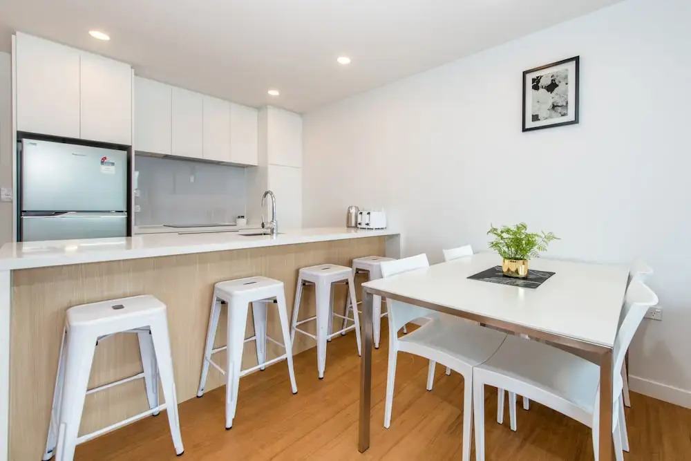 Ehome - Queen St Living 2 Bed & 2 Bath With Skytower View