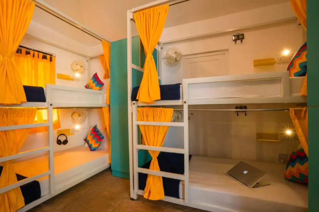 Gostops Goa, Calangute - Rooms & Dorms