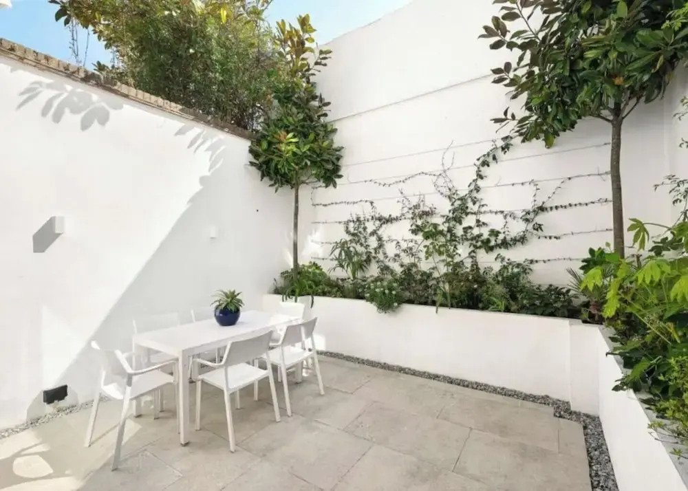Luxury Shawfield Apartment in London