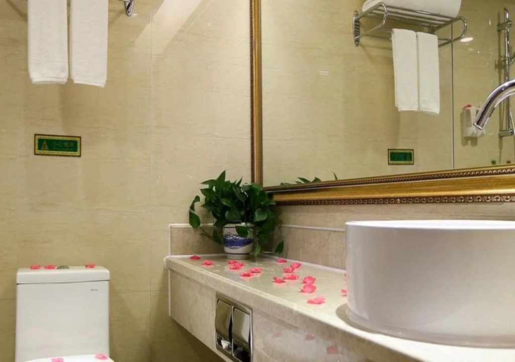 Vienna Hotel Shenzhen International
