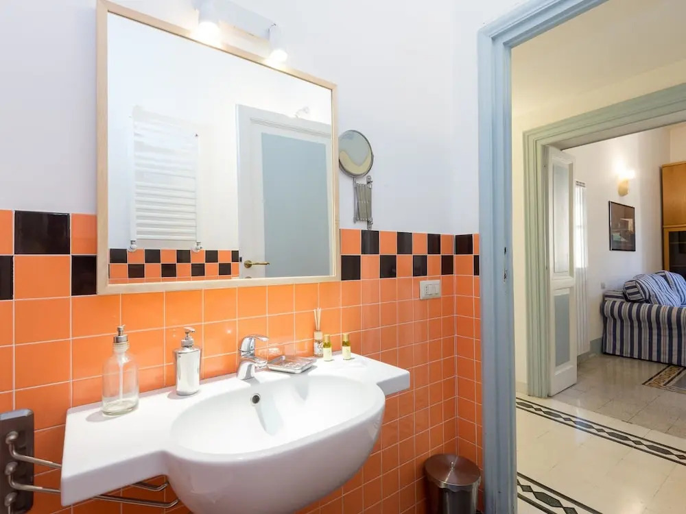 RSH Vatican Comfortable Sunny Apartment