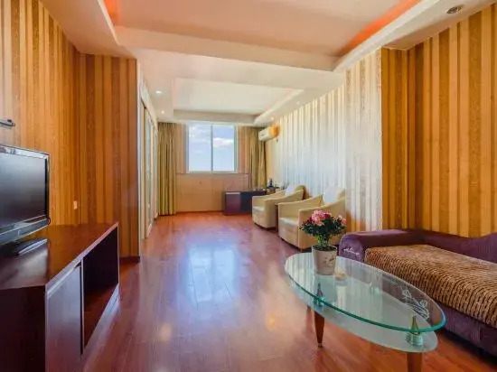 Chunhui Business Hotel