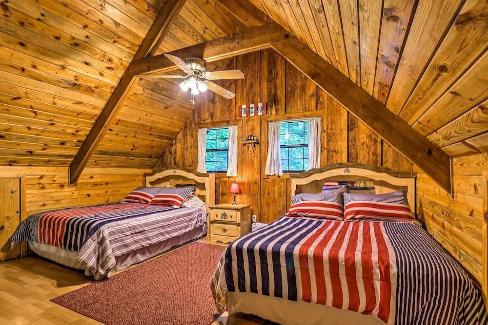 Tellico Plains Cabin - 5 Acres, Backyard Creek!