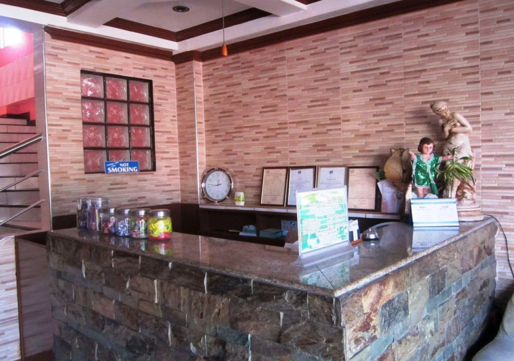 J & J Hotelier