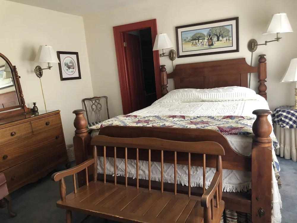 War Hill Inn