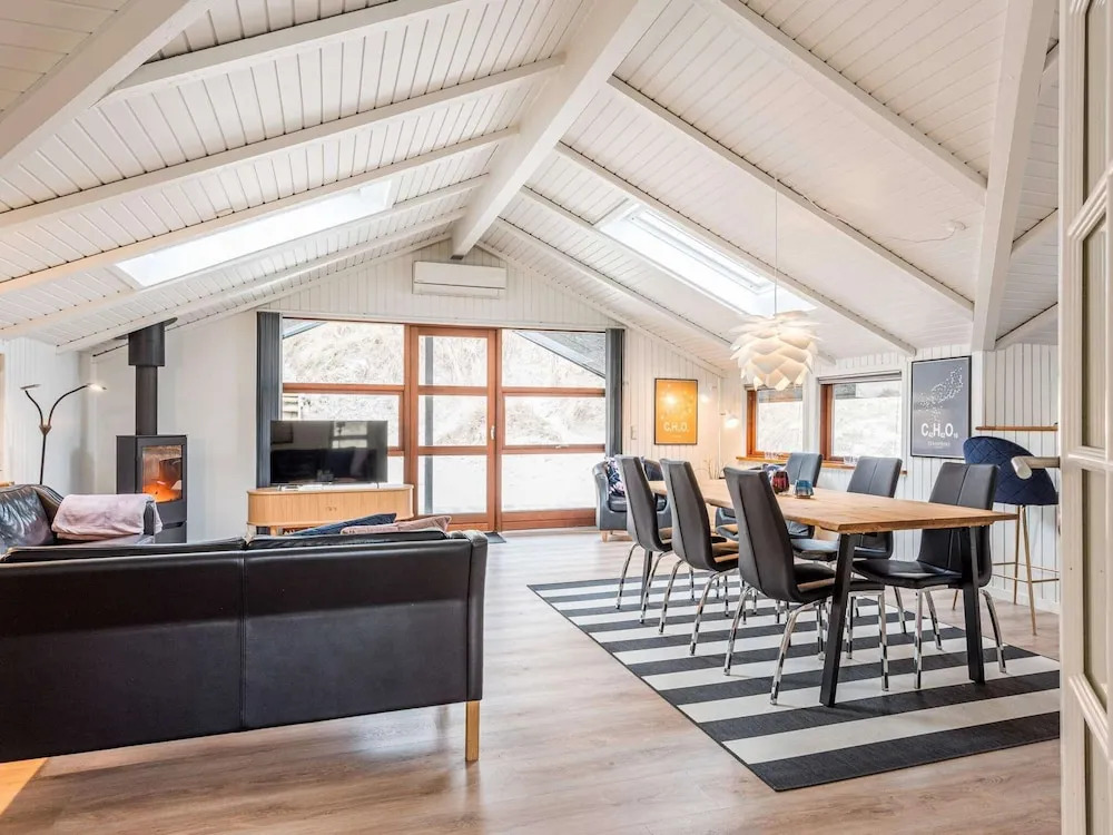 6 person holiday home in Henne