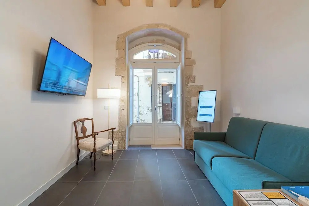La Dimora di San Nicola Ortigia Boutique Apartments - Terrace & Jacuzzi Access