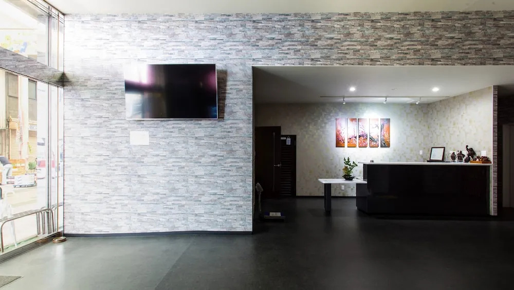 Holiday Pearl Hotel