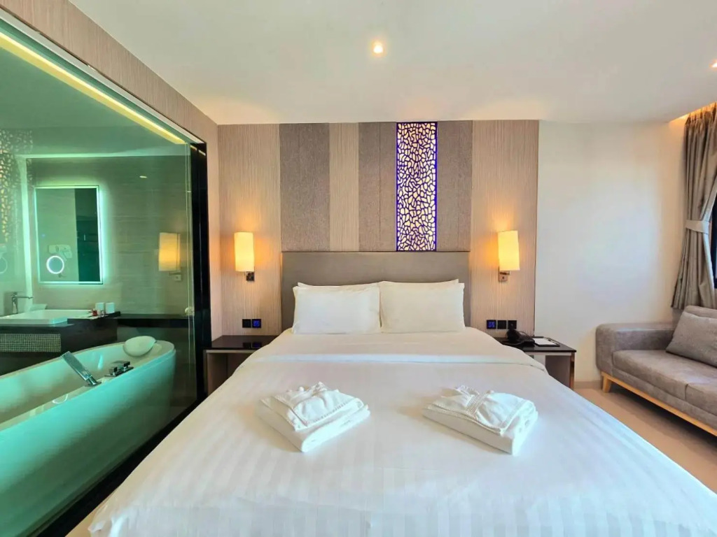 THE TJ HOTEL Pattaya
