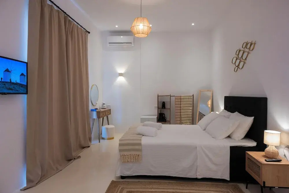 Adyton Mykonos Luxury Suites & Pools
