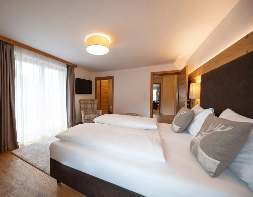 Lakeside Luxury Apartments