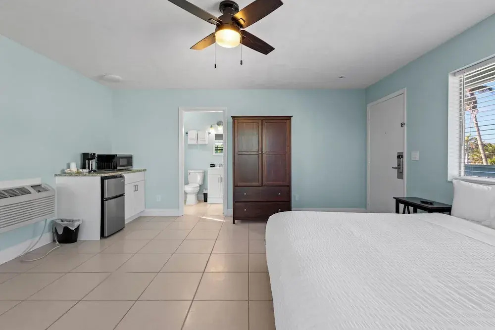 Oceanfront Inn Room #19- Ocean View Balcony King Bed