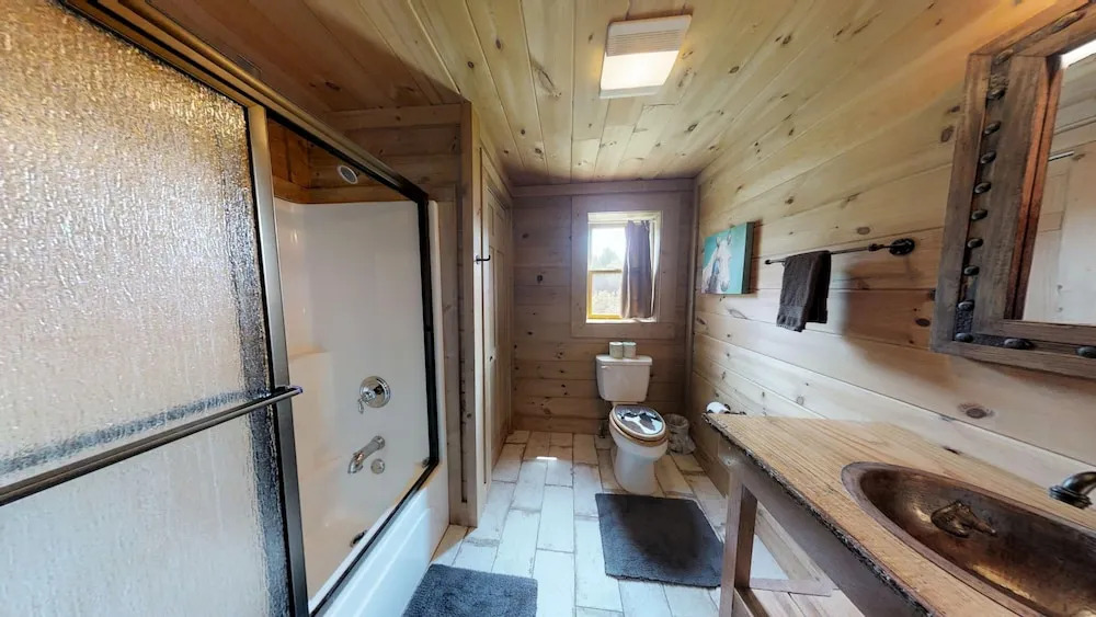 Best Of Both Worlds 2 Bedroom Cabin