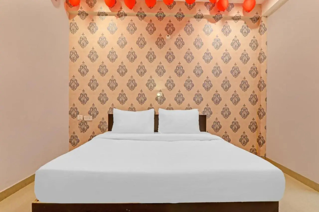 Capital O 70967 Hotel Aditya Grand