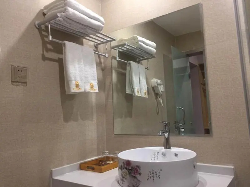 JUN Hotels Henan Luoyang Xigong District Central Bus Station