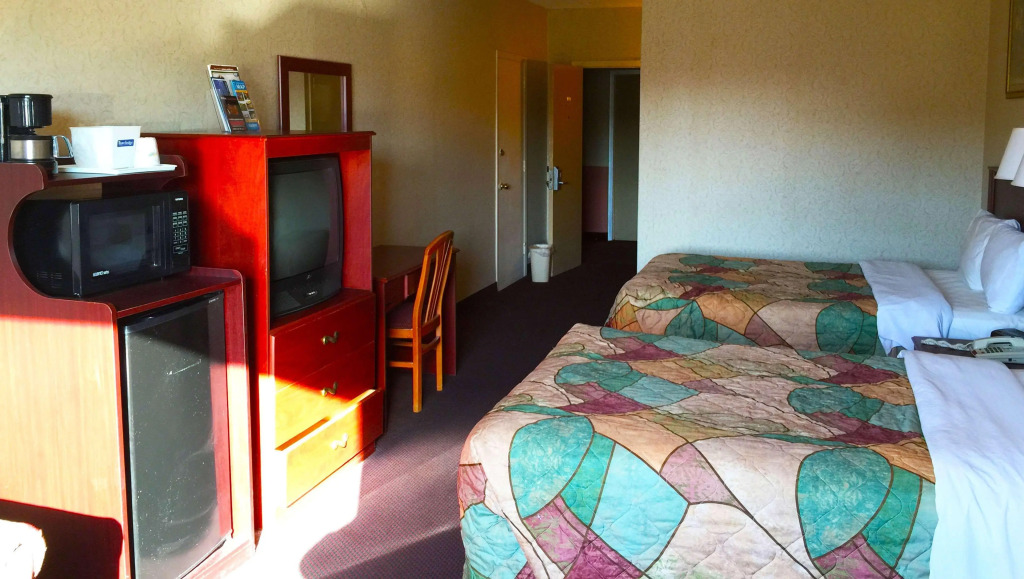 Travelodge Newark Airport