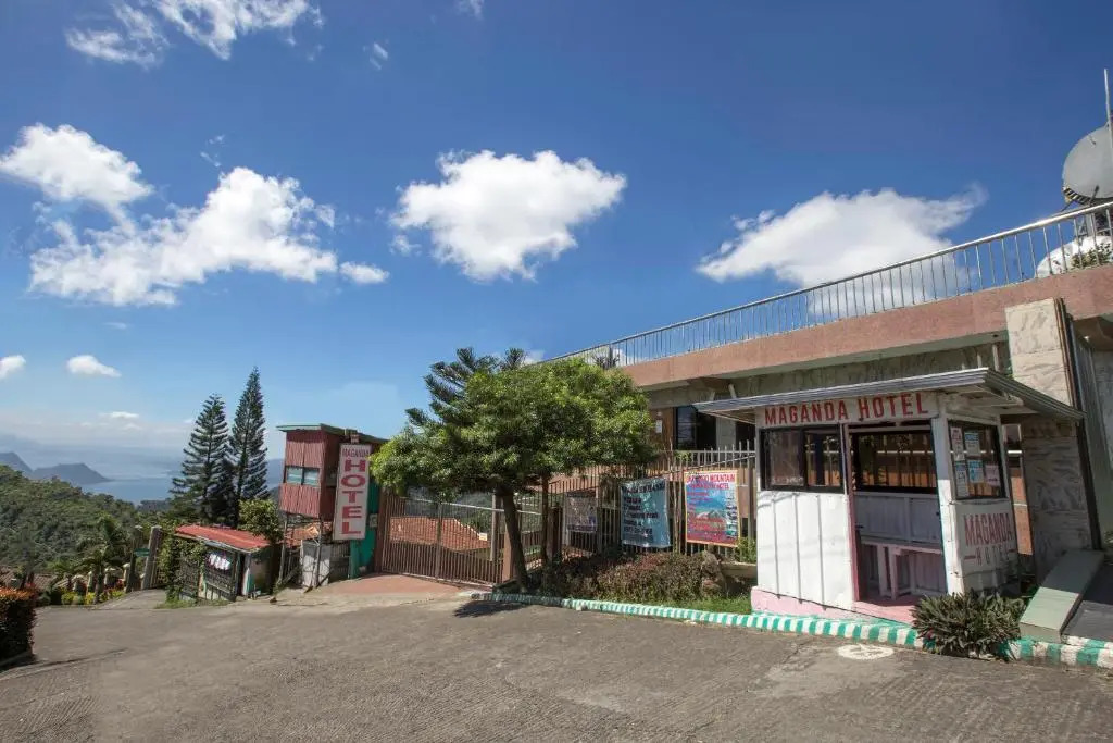 OYO 738 Maganda Hotel