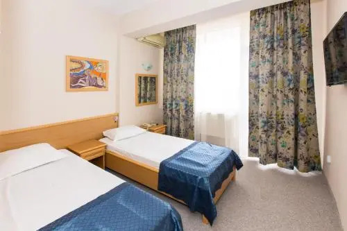 Hotel Briz 2