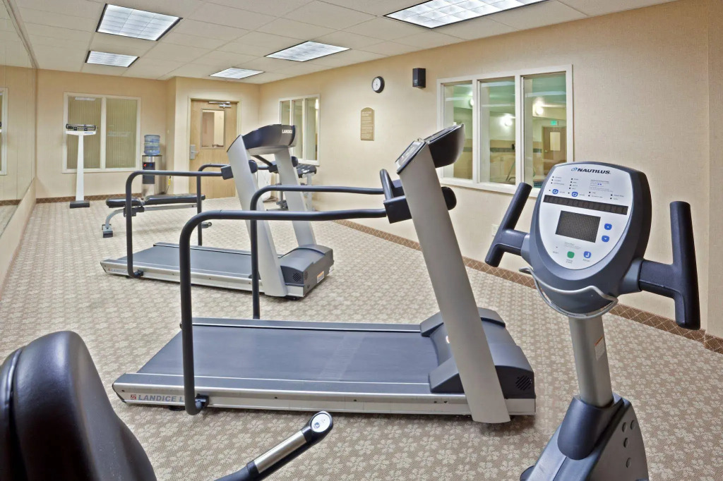 Holiday Inn Express & Suites Lacey - Olympia by IHG