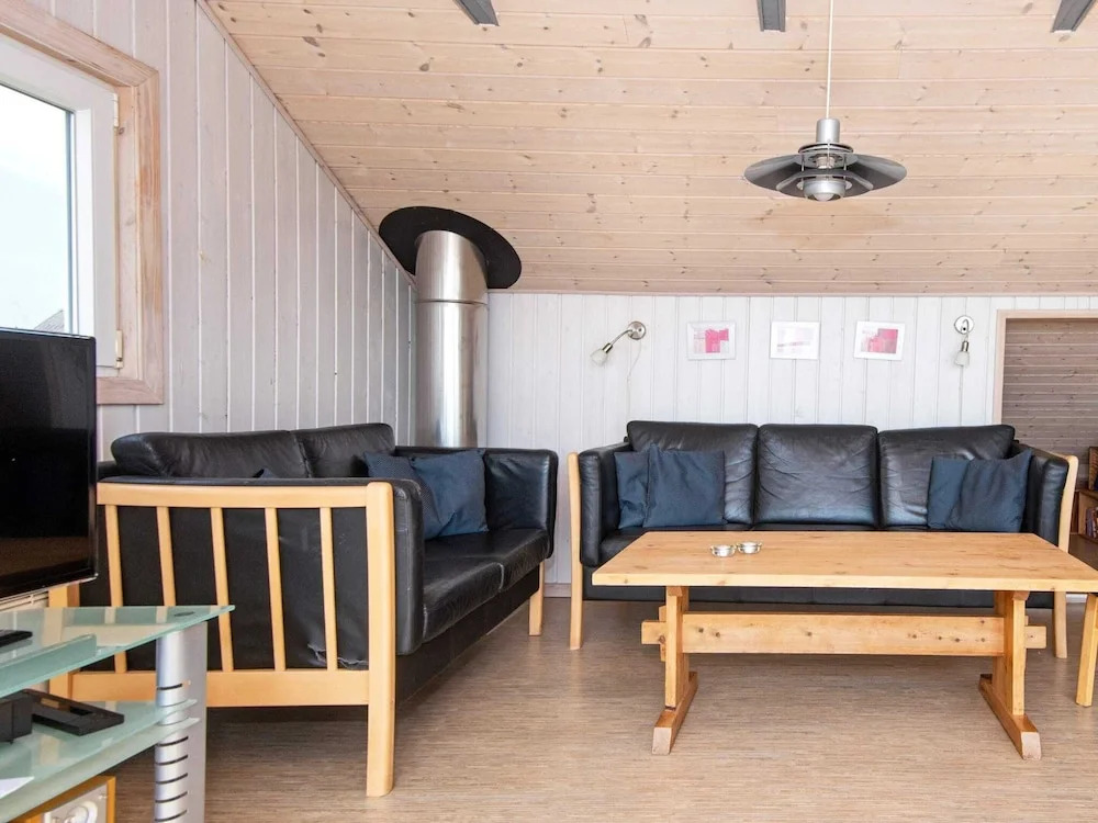 8 person holiday home in Hemmet