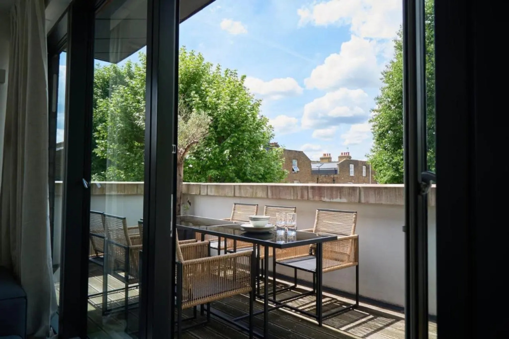 Luxury West London living in Loftus Road London