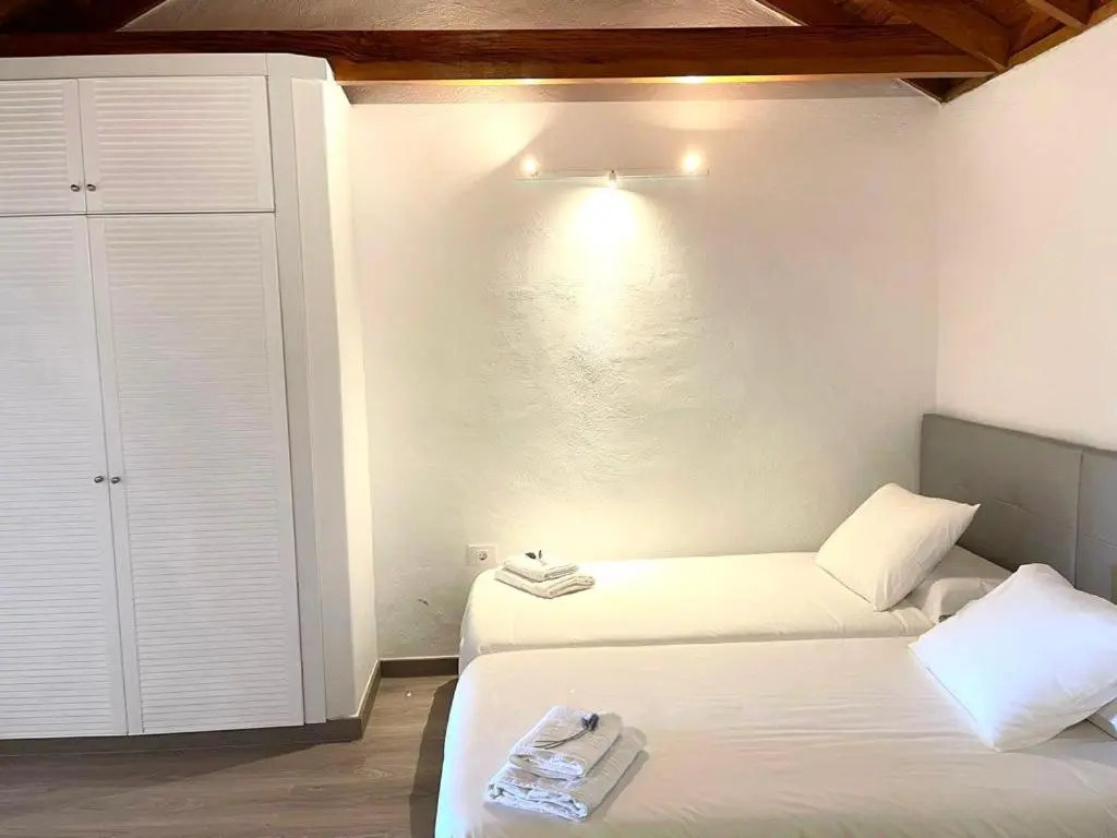Casas Rurales Amparo Las Hayas