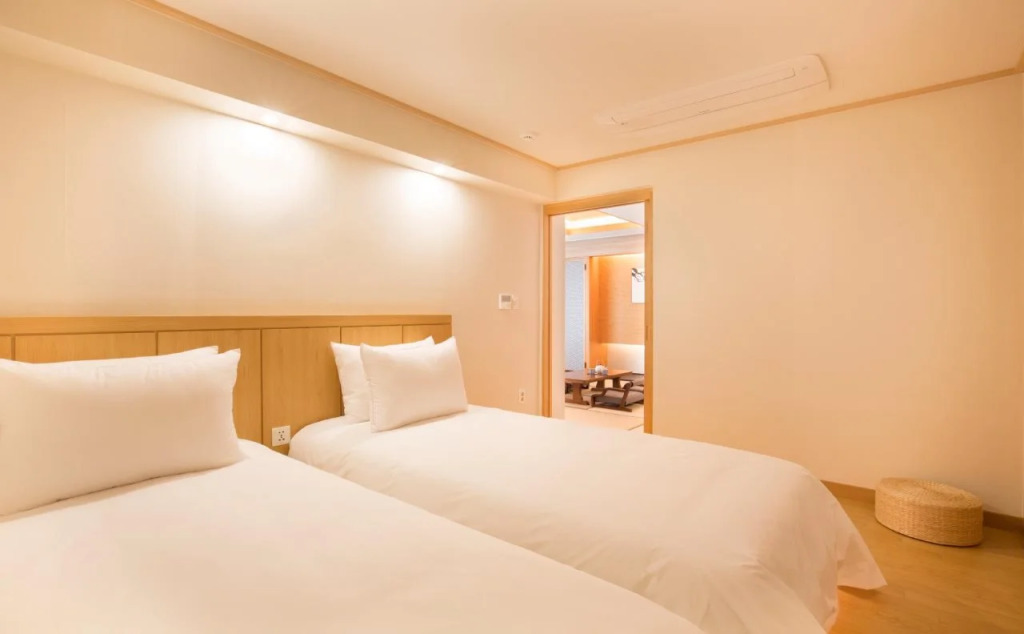 Tomonoya Ryokan Geoje
