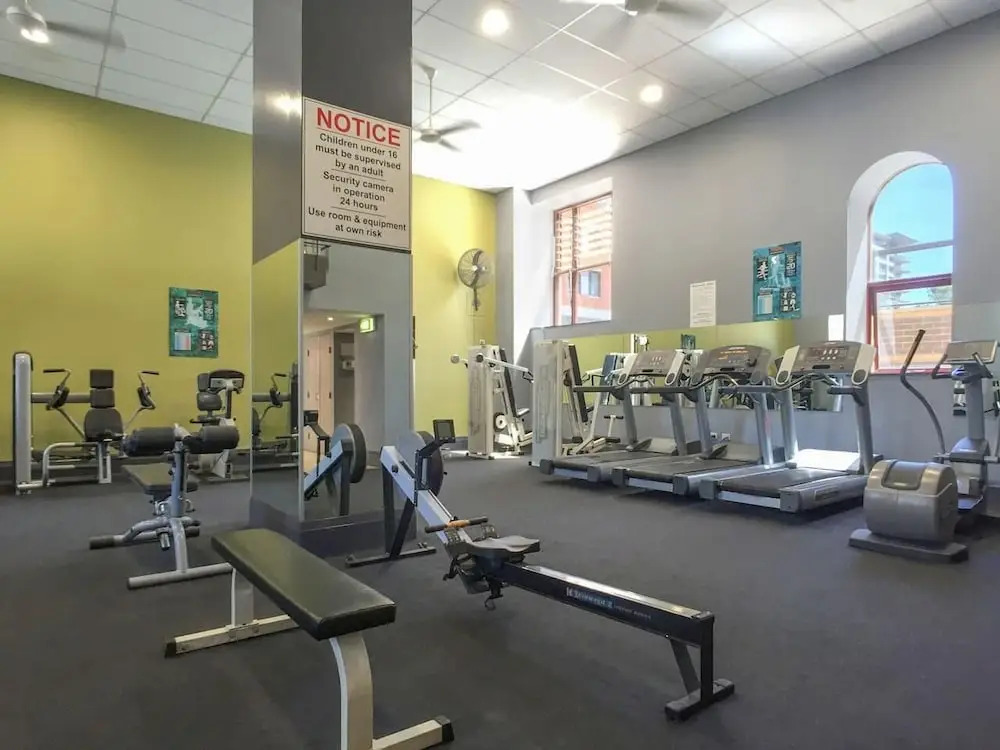 Ample Space In This 1 Bed Apt Also With Pool/Gym