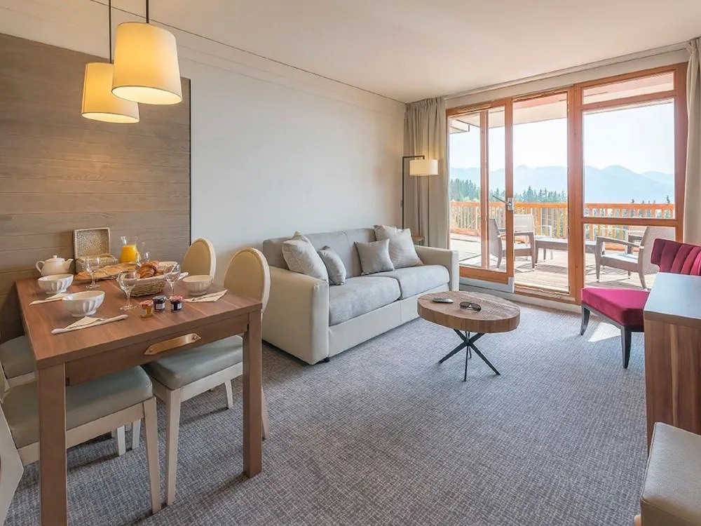Luxury apartment with Wi-Fi in large ski area Paradiski