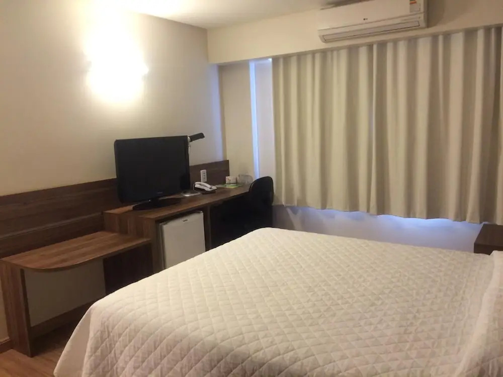 Mogano Business Hotel- ELETROPOSTO