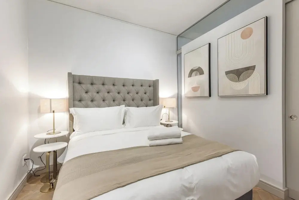Easy Stay-One Rosebank