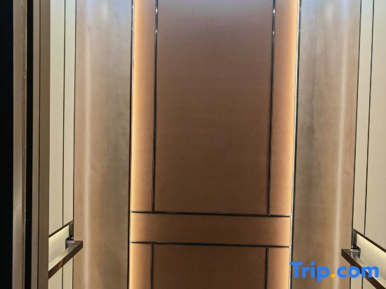 Zhongwei Yiding Liman Smart Hotel (Shapotou Scenic Area)