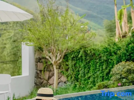 YUNXI Designer Hot Spring Homestay