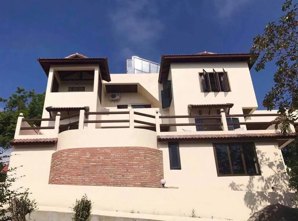 POP Villas