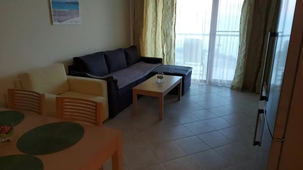 Private Apartment A12 in July Morning Seaside Resort