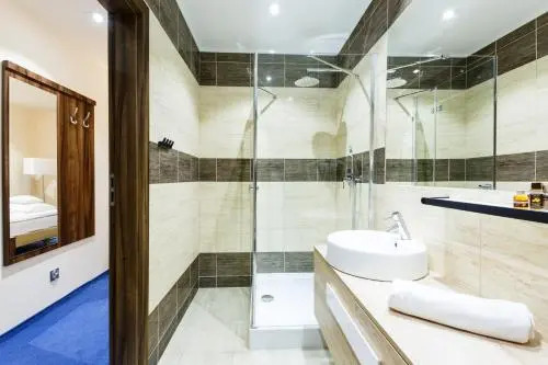 Hotel Sanvit Lake Resort & Spa