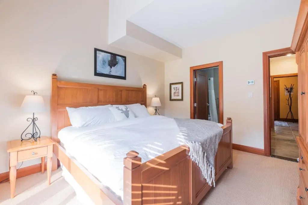 Montebello 4864 by Outpost Whistler