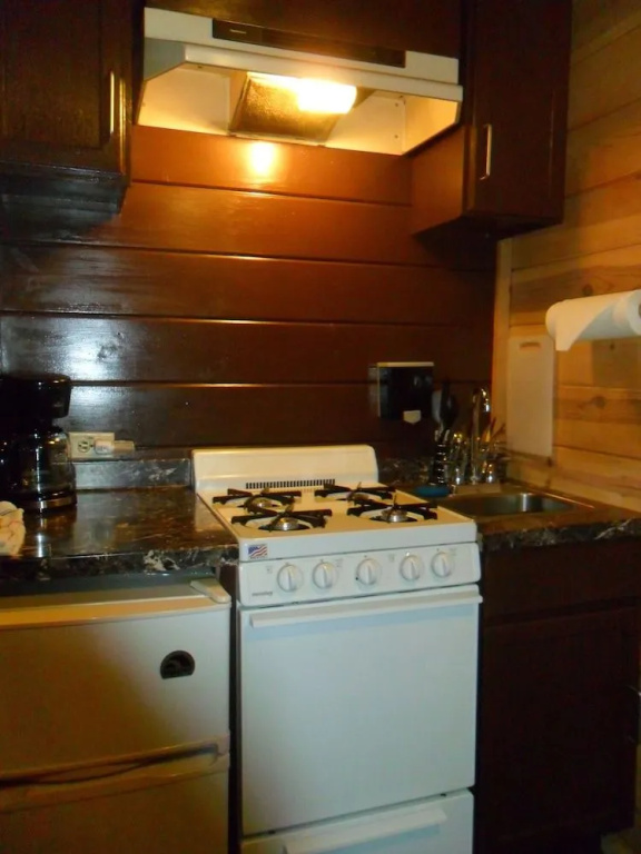 Big Bear Manor Spa Cabins