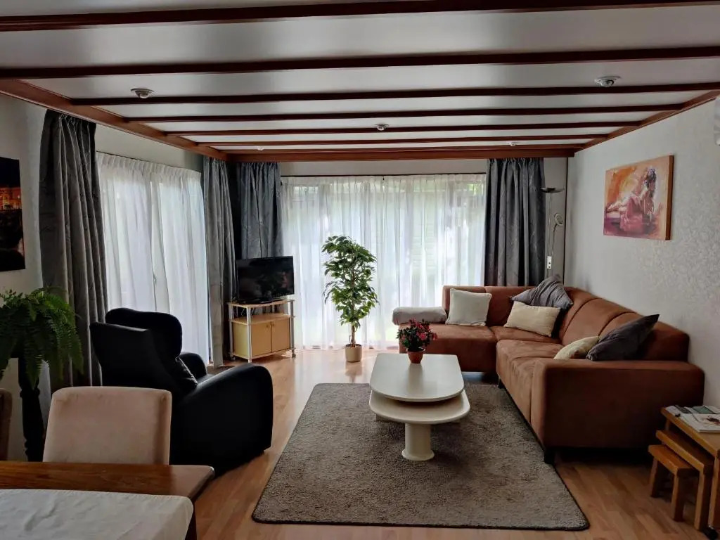 Chalet in bosrijke omgeving op chaletpark Kempenbos naast Duc de Brabant voor 2-3-4-5 personen