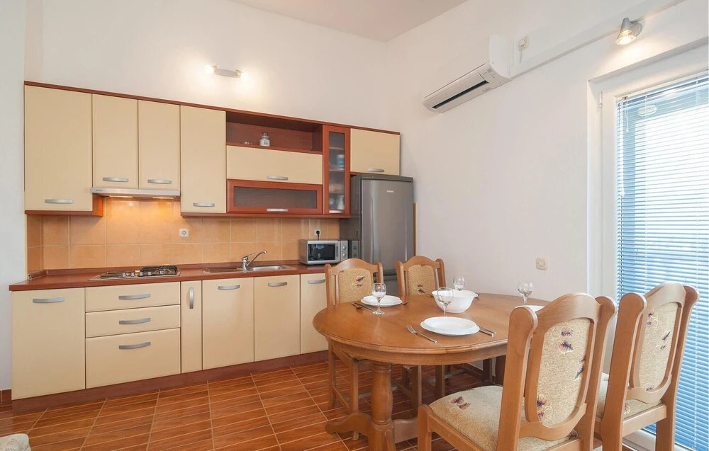Awesome Apartment in Supetar-splitska With 1 Bedrooms and Wifi