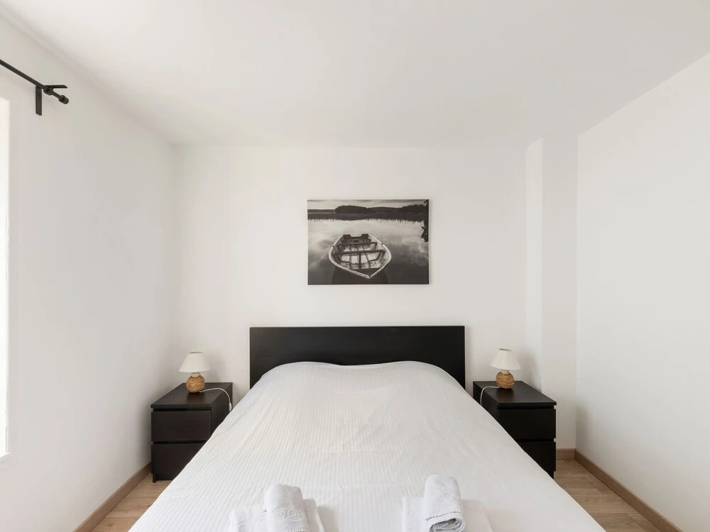 Cozy Holiday Home in Port-en-Bessin-Huppain with Heating Facility