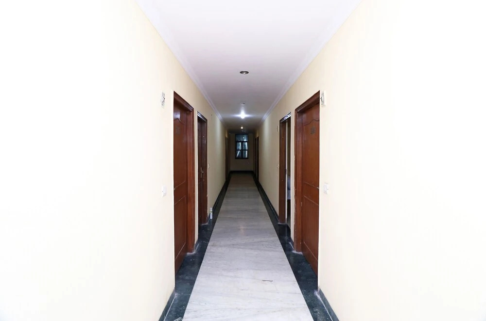 OYO 19484 Hotel Cubic Inn
