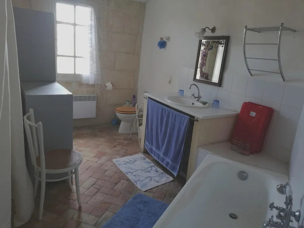 House With 4 Bedrooms in Tarascon, With Wonderful Mountain View and Enclosed Garden