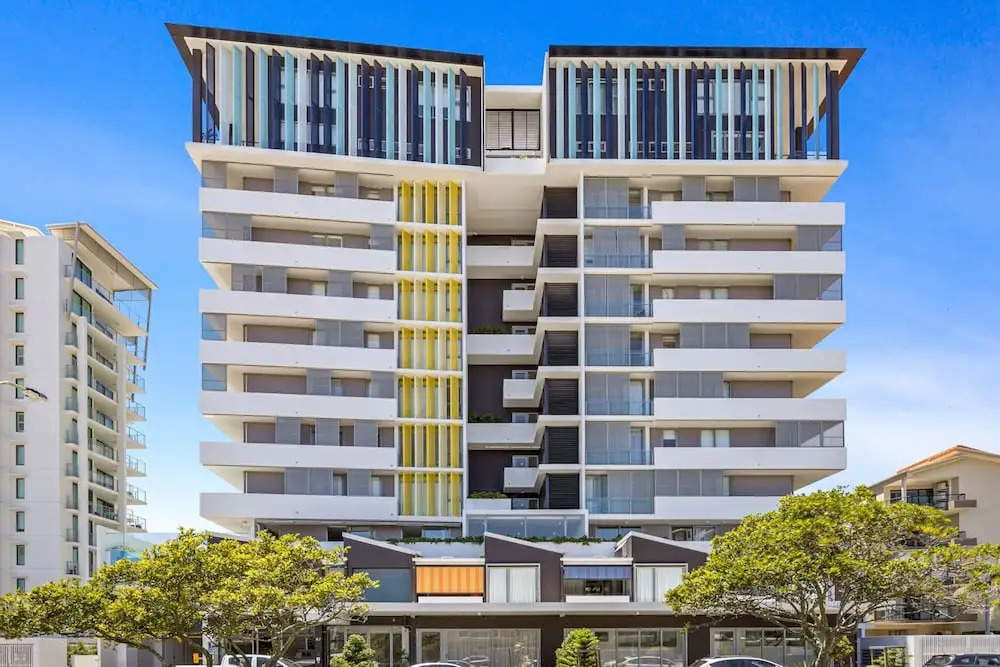 RISE 3 Bedroom Deluxe Ocean Side Apt