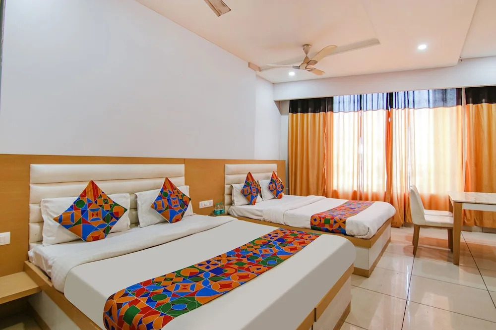 Fabhotel Skyla