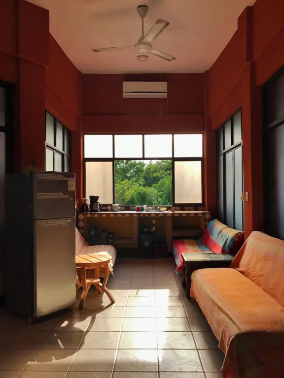 Sandy Toes Hostel
