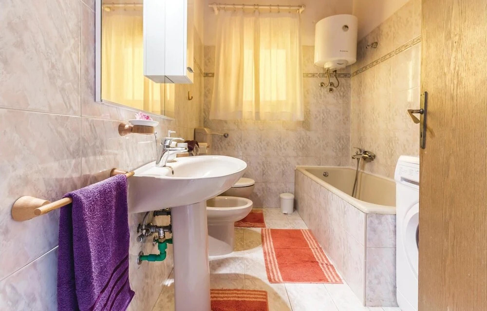 Beautiful Home in Pula With Wifi and 2 Bedrooms