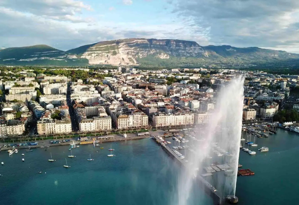 Luxury Apartment in Central Geneva
