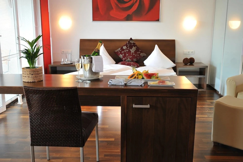 der Sonnberg Alpinlodges - Apartments mit Seeblick, privater Sauna und Self Check-In