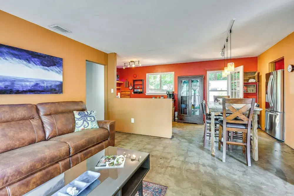 Fort Walton Beach Home ~ 2 Mi to Okaloosa Island!